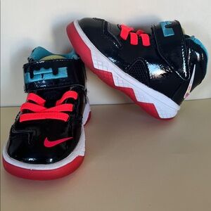 Nike Lebron Soldier Kids Black and Neon Red High Top Sneakers Toddlers Size 4C